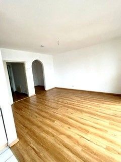 WG 10 - Appartement mit 38,00 m&sup2; in Freilassing zur Miete