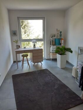 E8027797-CBDB-448A-B4D0-3EB1BE58D7CA - 