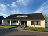 Hausansicht - Provisionsfrei* Großzügiges Einfamilienhaus - provisionsfrei -