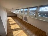 Wohnzimmer - Raumsicht leer - Einfamilienhaus mit 55,28 m&sup2; in Düsseldorf zum Kaufen