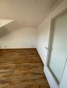 Wohnzimmer Eingangstür leer - 