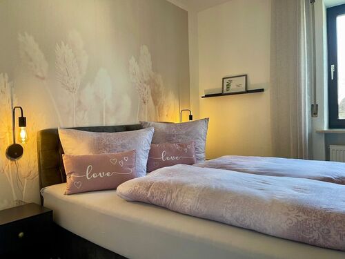 Schlafzimmer 2 - gemütliche Rückzugsoase - 