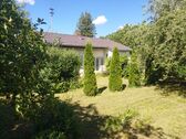 Blick vom herrlich großen Garten zum Haus Terrasse - Provisionsfrei* Baugrundstück mit Abrisshaus in einen der schönsten Ecken von Rosenheim