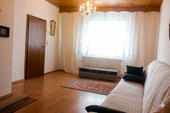 2 (Wohnzimmer) - 10 Zimmer Reihenmittelhaus zum Kaufen in Bedburg
