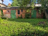 Hofbereich mit Nebengebäude - vielseitig nutzbar - 6 Zimmer Doppelhaushälfte in Perleberg