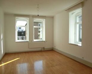 Schöne, helle + warme 2-Raumwohnung mit Balkon bei TZ-Hausmeisterjob günstiger - Reutlingen