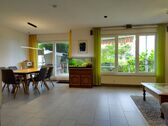 Wohn- und Esszimmer mit Gartenblick - 4.5 Zimmer Maisonettenwohnung zum Kaufen in Herne