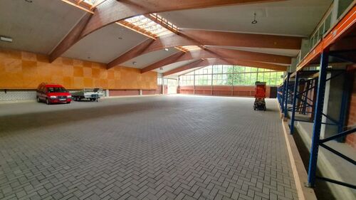 Reithalle innen - Lagerhaus in Rees