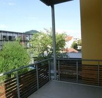 Schöne, helle + warme 2-Raumwohnung mit Balkon bei TZ-Hausmeisterjob günstiger - Reutlingen