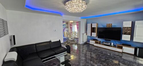 20250329_122352 - Provisionsfrei* Photovoltaik - Klimaanlage - Modern - 210m2 Wohnfläche - verkehrsgünstige Lage - Straßenbahn in 100m