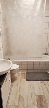 Bad_rechts_vermietet_Exposee - 