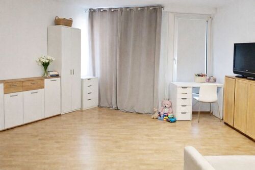 Wohnzimmer_außen_vermietet_Exposee - 1.5 Zimmer Etagenwohnung zum Kaufen in Dresden
