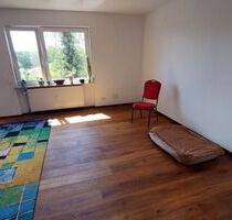 Provisionsfrei* Sanierte und helle 3-Zimmer-Wohnung mit großem Balkon & Garage in Frankfurt Oberrad - Frankfurt am Main