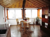 Wohnen und Essen - Aussicht, Sonne & Komfort: 2½‑Zi. DG‑Wohnung in gehobener Ausstattung - Wallbox‑Vorbereitung
