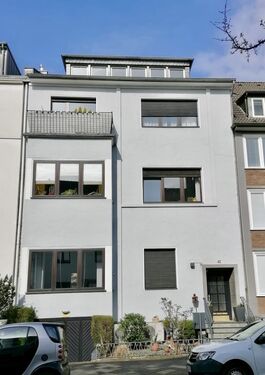 Fronstansicht - 2 Zimmer Einfamilienhaus zum Kaufen in Düsseldorf