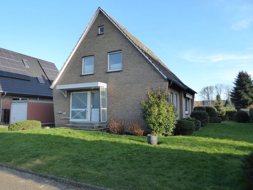 04_Haus seitliche Frontansicht - 