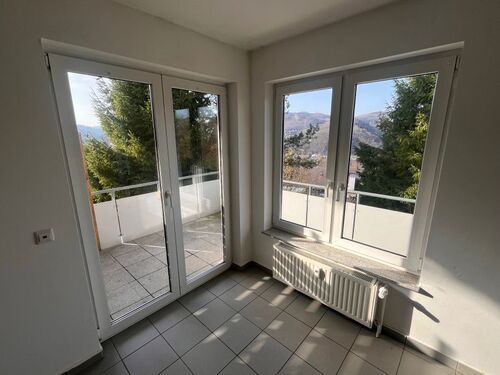 Wohnzimmer Ausblick - 3 Zimmer 3- Zimmerwohnung in Plettenberg