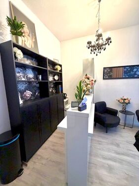 Studio 1 - Kosmetik Büro Ladenlokal Agentur Praxis in Essen-Borbeck, 25 qm, hell und freundlich renoviert