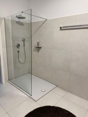 Badezimmer - 2 Zimmer 2- Zimmerwohnung in Düsseldorf