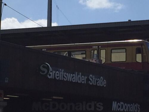 S_Bahnhof_Greifswalder_Str - Appartement mit 54,29 m&sup2; in Berlin zum Kaufen