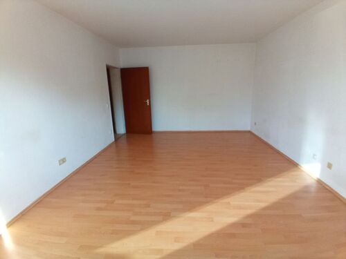 Wohnzimmer_1 - 2 Zimmer Etagenwohnung in Dietzenbach