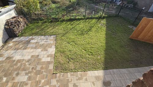 Garten mit Terrasse - 