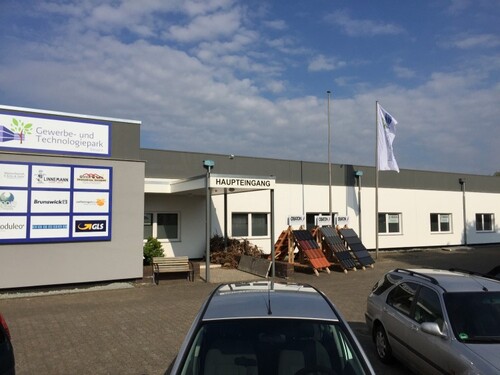 Haupteingang 2 - 