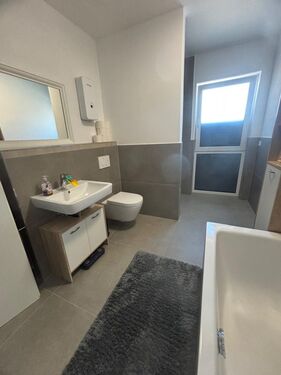 Bad 1 - 4 Zimmer 4- Zimmerwohnung in Montabaur