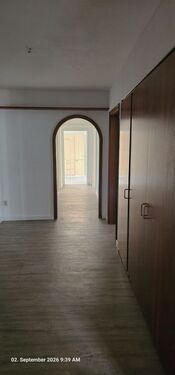 Flur 1.1 - Große 3-Zi-Whg. mit Aufzug, Wohnküche + Balkon im Zentrum von Tettnang