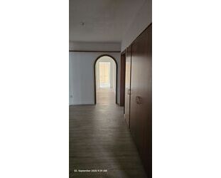 Große 3-Zi-Whg. mit Aufzug, Wohnküche + Balkon im Zentrum von Tettnang