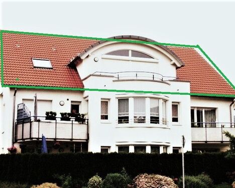 Südwestansicht mit Balkon - 5 Zimmer Dachgeschoßwohnung in Lorch