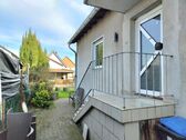 Hauseingang - Provisionsfrei* Charmantes, ruhiges EFH mit Entwicklungspotenzial-verwirklichen Sie Ihren Wohntraum!