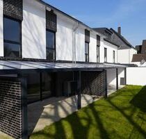 Provisionsfrei* Das letzte Haus Eckhaus EFH mit PV 10,4 KW+Garage 140m zum Rheinufer Energiebedarf 22,4 kWhm2a - Duisburg