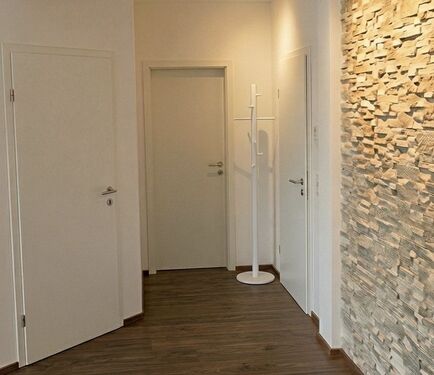 Flur und Wohnzimmer - 
