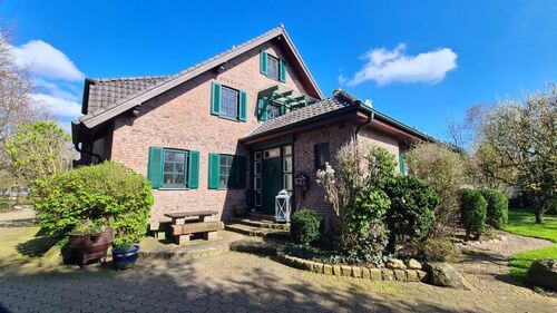 Hauseingang EG - Provisionsfrei* ETW Erdg. Wohnung, Pferdehaltung, Pool, Sauna, 1,5 ha Wiese u. Wald