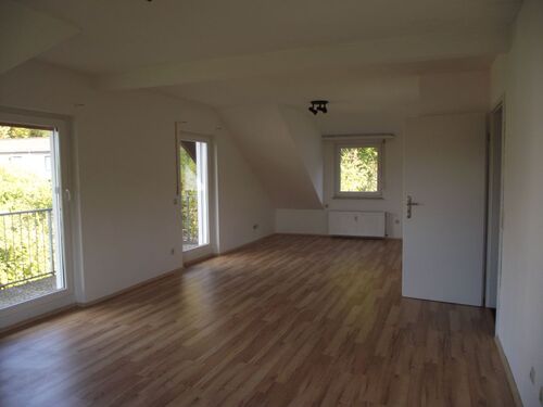Wohnzimmer - 3- Zimmerwohnung mit 86,50 m² in Waldeck zur Miete