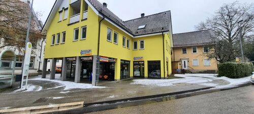 Aussen Titel - Großzügiges Ladenlokal zu vermieten