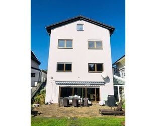 Provisionsfrei* Freistehendes Zwei-Familienhaus in bevorzugter Stadtrandlage in Viernheim - Neuzenlache von privat