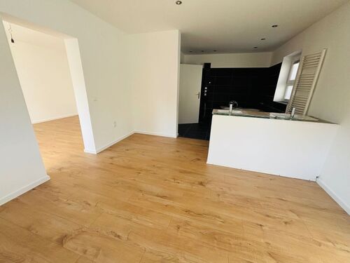 EG_Ankleidezimmer_Badbereich - 