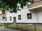 Hausansicht - Provisionsfrei* Solide Kapitalanlage - voll vermietet