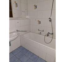 Provisionsfrei* Gr. 3-Zi.-Wohnung f. Handwerker, bezugsfrei. mit Garage! - Alpen