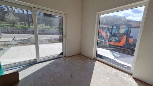 Blick aus dem Wohnzimmer (wird noch gefliest) - 3 Zimmer Erdgeschoßwohnung in Marktbreit