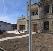 Erstbezug! Großzügige 3-Zimmer Whg mit Garten und Terrasse - Marktbreit