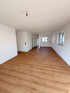 Offener Wohn - und Küchenbereich - 