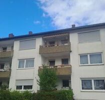 Provisionsfrei* ***Gepflegte 1-Zi ETW in Dietzenbach mit separater Küche, Loggia und Stellplatz***