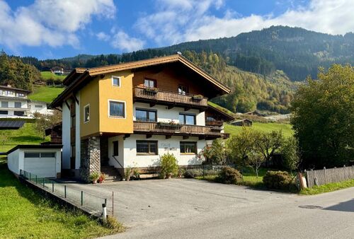Haus_front_03 - 8 Zimmer Haus zur Miete in Stumm
