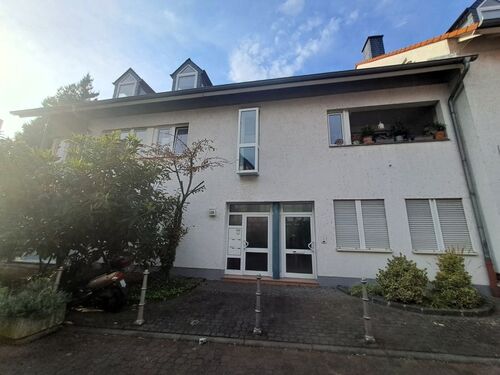 Außenansicht - Provisionsfrei* Gepflegte 2-Zi ETW in Hanau beim Schloss Philippsruhe mit Carport