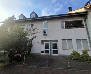 Provisionsfrei* Gepflegte 2-Zi ETW in Hanau beim Schloss Philippsruhe mit Loggia und Carport