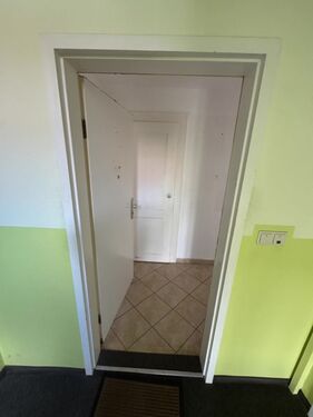 (03) Wohnungseingang - Etagenwohnung mit 45,00 m² in Zwenkau zur Miete