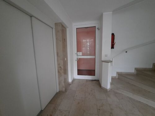 06-hellesTreppenhaus - 